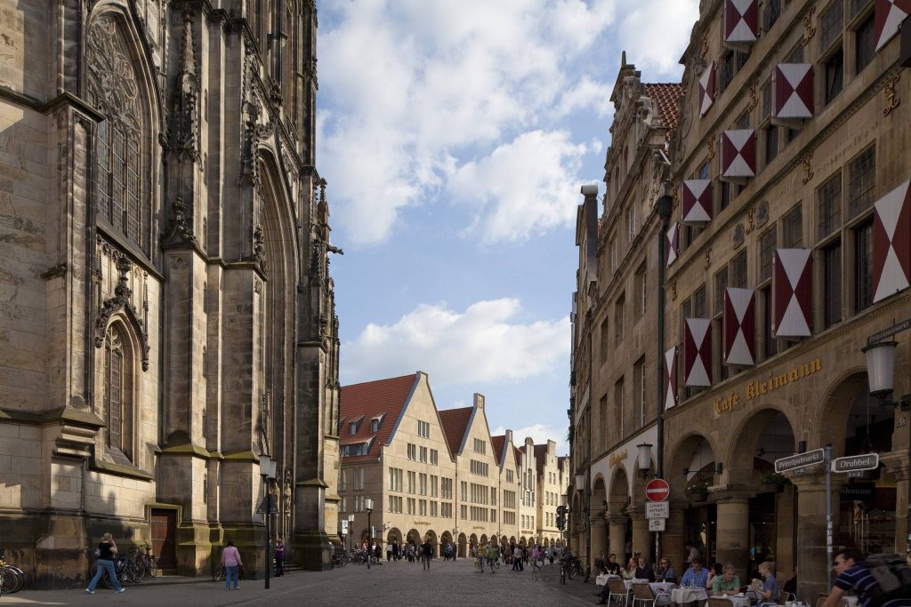Historische Giebelhäuser am Prinzipalmarkt in Münster